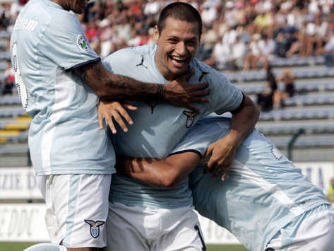 Mauro Zarate, protagonista assoluto della vittoria della Lazio a Cagliari (Foto Grazia Neri)