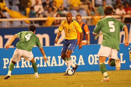 Maicon, Brazil-Bolivia