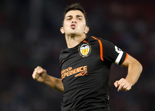 David Villa celebra su gol en el Almería-Valencia. El 'Guaje' marcó el 2-2 y salvó el invicto de los ché en la LIGA (Marca)