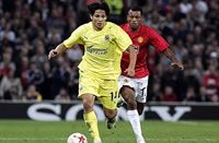 Champions League: Matías Fernández escapa a la marca de Nani en el Manchester United-Villarreal (Marca)