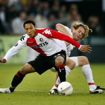 UEFA Cup: Jonathan de Guzman, Feyenoord - Kalmar (foto ANP)