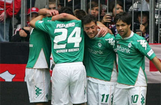 Bundesliga: Bayern München - Werder Bremen, Bremen jubelt über den Sensationserfolg (firo)