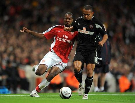 CC: Gavin Hoyte and Danny Webber, Arsenal v Sheffield United (PA)