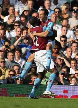 EPL: Carlton Cole and Matthew Etherington, Fulham - West Ham United (PA)