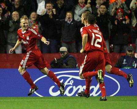CL: Dirk Kuyt, Liverpool v PSV Eindhoven (PA)