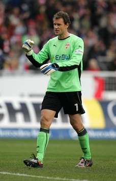Stuttgarts Keeper Jens Lehmann bejubelte zwei Treffer im ersten Durchgang (firo)