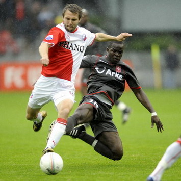 Michael Silberbauer vs Cheick Tiote, FC Utrecht - FC Twente (Foto PROSHOTS)