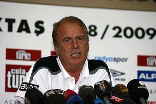 Mustafa Denizli (Beşiktaş teknik direktörü) (bjk.com)