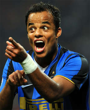 Inter Milan's Amantino Mancini is looking deliriously excited as he anticiaptes his return to the Stadio Olimpico to take on former club, Roma