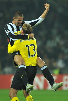 L'esultanza di Chiellini e Manninger a fine gara (Grazia Neri)
