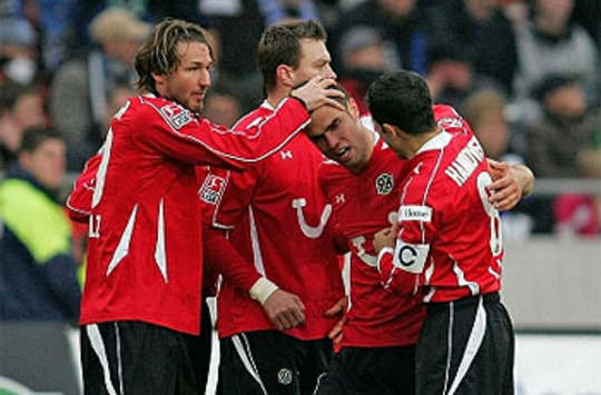 Bundesliga: Hannover 96 - Hamburger SV, Torjubel um Bastian Schulz (firo)