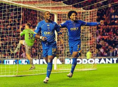 İngiltere: Jermain Defoe (Portsmouth) (PA)