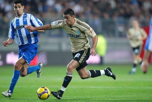Ligue 1 : Nassim Akrour (Grenoble) vs Hatem Ben Arfa (Lyon)