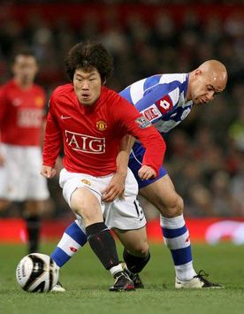 CC: Ji-Sung Park - Gavin Mahon, Manchester United v Queens Park Rangers (PA)