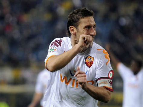 Francesco Totti esulta dopo il goal in Bologna-Roma - Serie A (Grazia Neri)