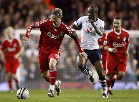 CC: Didier Zokora - Fernando Torresl, Tottenham Hotspur - Liverpool (PA)