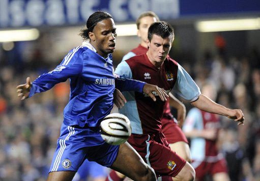 İngiltere Carling Kupası: Didier Drogba (Chelsea) - Stephen Jordan (Burnley) (PA)