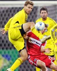 MLS: Chad Marshall (Columbus), Brian McBride (Chicago), Columbus Crew v. Chicago Fire, Eastern Conf. Final, November 2008 (ISI)