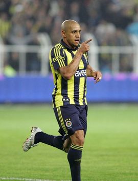 Turkcell Süper Lig: Roberto Carlos (Fenerbahçe) (fenerbahce.org)
