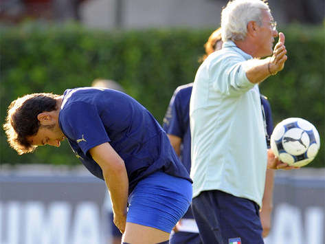 Marcello Lippi and Alessandro Del Piero aren't working together at the moment, as Alex has been left out by Lippi once again.