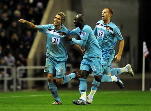 EPL: Valon Behrami, Sunderland - West Ham United (PA)