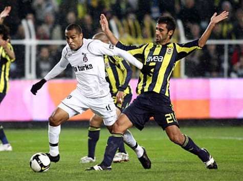 Selcuk Sahin (Fenerbahçe) - Mert Nobre (Beşiktaş)