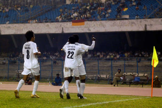Kalu Ogba Okolie of Churchil Brothers celebrates goal agains East Bengal at I league (Mango Peel)