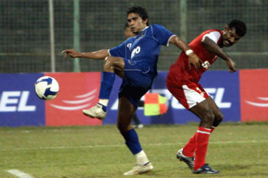 Abranches of Dempo and Basheer of SBT during Federation Cup 2008 (Mango Peel)