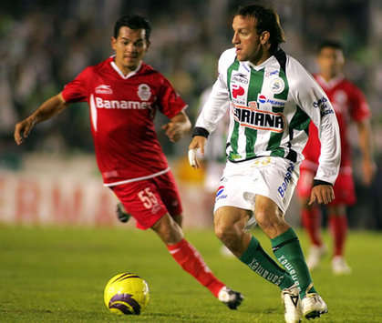 Israel Lopez y Matias Vuoso- Santos Laguna vs Toluca (Mexsport)