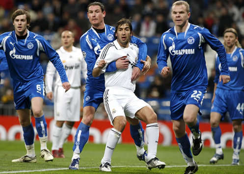 Lombaerts, Krizanac, Raul, Anyukov, Real Madrid-Zenit (Marca)
