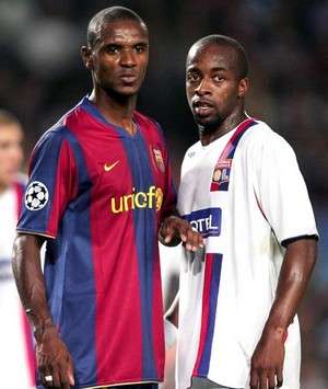 Champions League : Eric Abidal (Barcelona) vs Sydney Govou (Lyon)