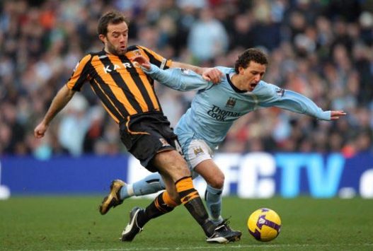 EPL: Ian Ashbee - Blumer Elano, Manchester City - Hull City (PA)