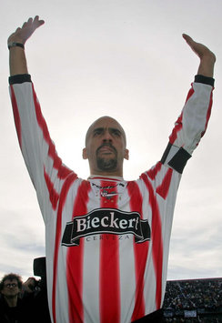 Newly crowned South American Footballer of the Year, Estudiantes de La Plata veteran Juan Sebastian Veron (Mexsport)