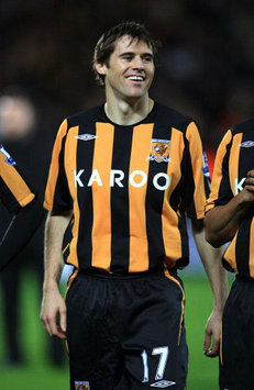 EPL: Kevin Kilbane, Hull - Arsenal (PA)