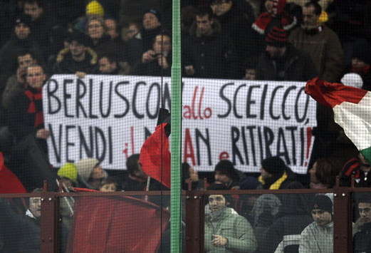 I tifosi rossoneri vogliono fortemente che Kakà rimanga al Milan e invitano il presidente a "gesti" estremi (Foto Grazia Neri)