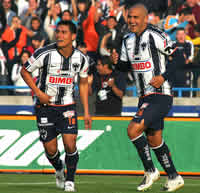 Osvaldo Martinez y Humberto Suazo- Monterrey vs Puebla (Mexsport)