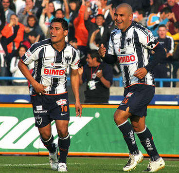 Osvaldo Martinez y Humberto Suazo- Monterrey vs Puebla (Mexsport)