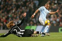Premier League: Manchester City - Newcastle United, Nigel de Jong, Coloccini (PA)
