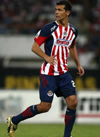 El delantero Jared Borgetti hizo su debut con las Chivas ante Necaxa, en el Clausura mexicano (Mexsport)