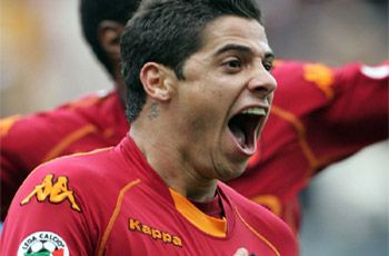 Cicinho Joins Sao Paulo