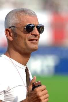 Former Juventus striker Fabrizio Ravanelli looks cool with his shades.