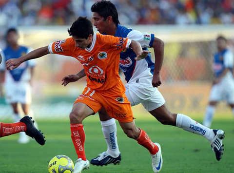 Danilinho y Juan Carlos Valenzuela- Jaguares vs America (Mexsport)