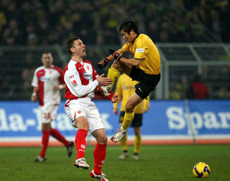 Bundesliga: Borussia Dortmund - Energie Cottbus, Lee, Pavicevic (firo)