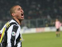 David Trezeguet lets everyone know he's well and truly back from his injury after scoring in Juventus' 2-0 win over Palermo (Grazia Neri)