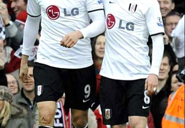 Fulham striker Bobby Zamora undergoes 'successful' surgery on broken leg