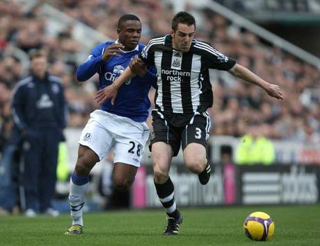 EPL: Victor Anichebe - Sanchez Jose Enrique, Newcastle United v Everton (PA)
