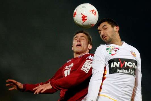 Ligue 2 : Adil Hermach (Lens) vs Nicolas  Farina (Metz)