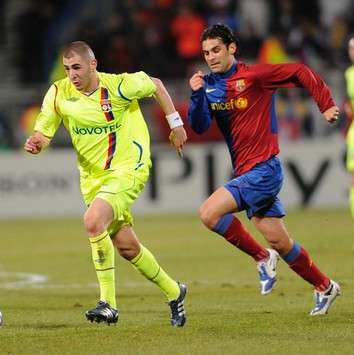 Champions League : Karim Benzema (Lyon) vs Rafael Marquez (Barcelona)