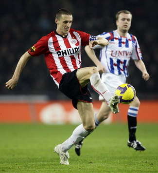 Timmy Simons and Christian Grindheim, PSV - SC Heerenveen (foto ANP)