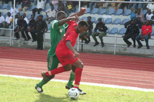 Eze Nwobike, Dolphins, Nigeria vs. Mohamed Safari, El-Merrik